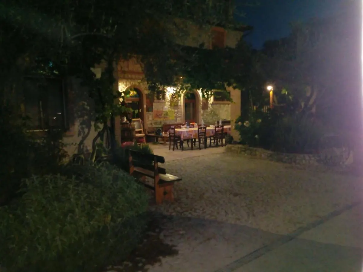 B&B Cagnona Borghi 0*,